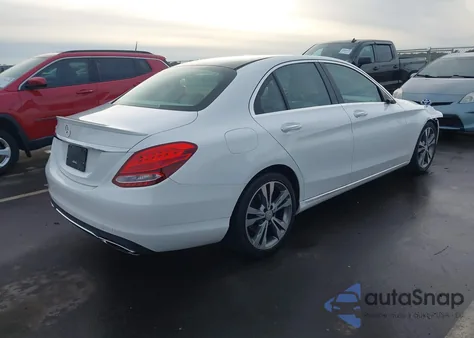 2016 Mercedes-Benz C 300 from USA, damaged, VIN WDDWF4JB6GR125399